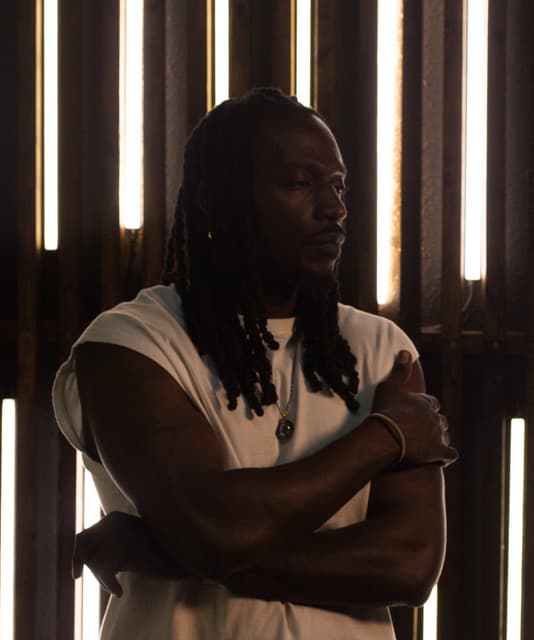 Davion Farris artist profile