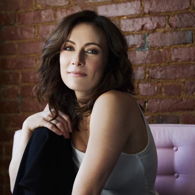 Laura Benanti artist profile image