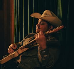 Vincent Neil Emerson's artist profile image