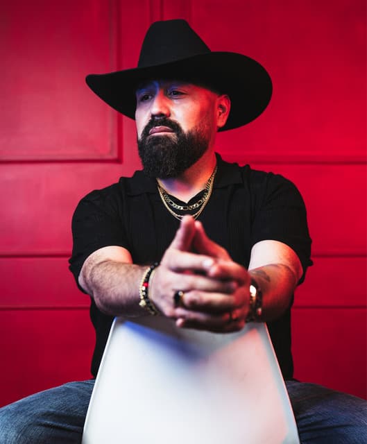 Wences Romo artist profile image