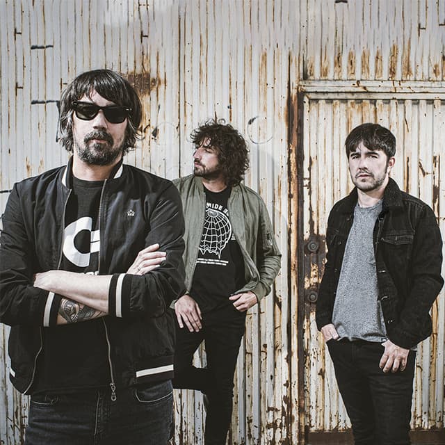 Lori Meyers artist profile image