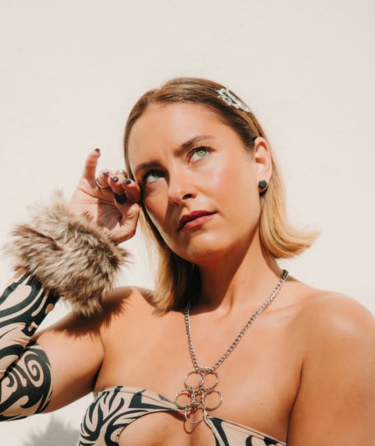 Mary Droppinz's artist profile image