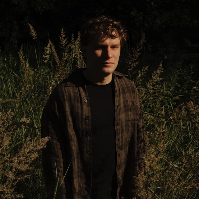 Nils Hoffmann artist profile image