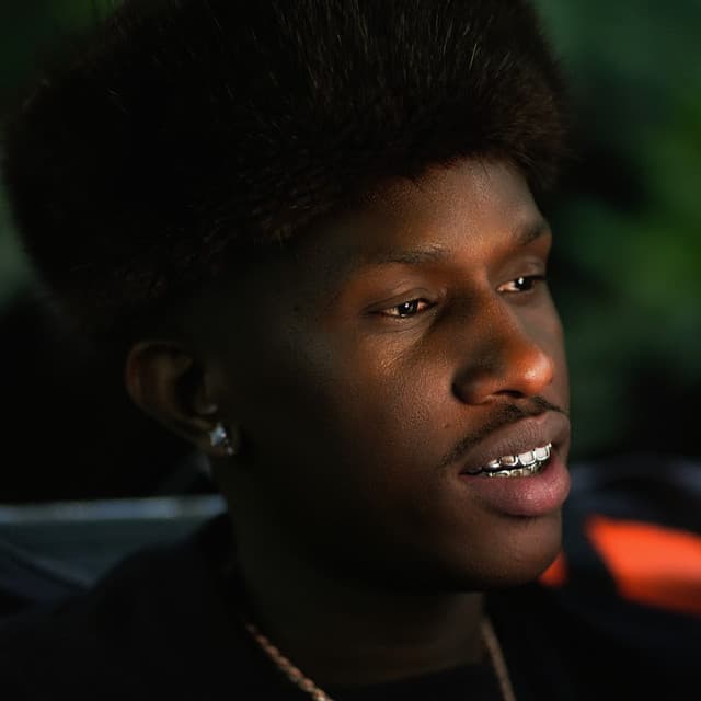 Samba Peuzzi artist profile image