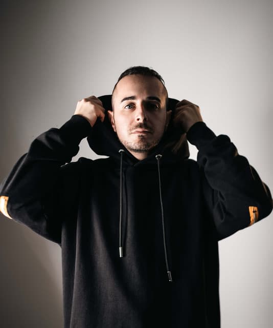 Piero Pirupa profile