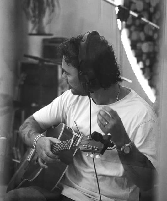 Cian Ducrot artist profile image