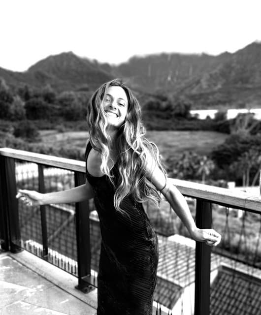 Amber Lily artist profile image