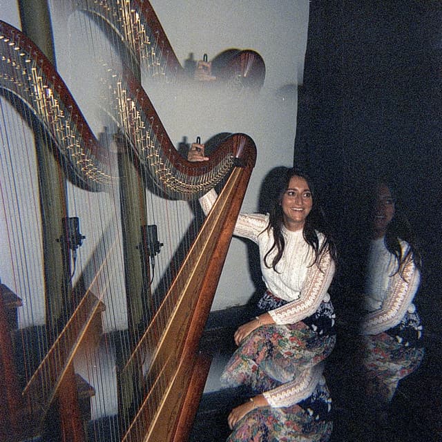 Rachel Kitchlew artist profile image