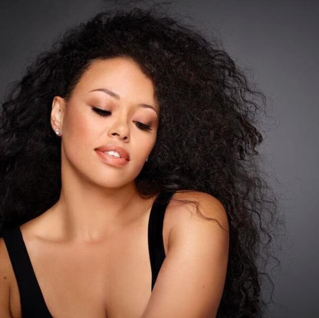 Elle Varner artist profile image