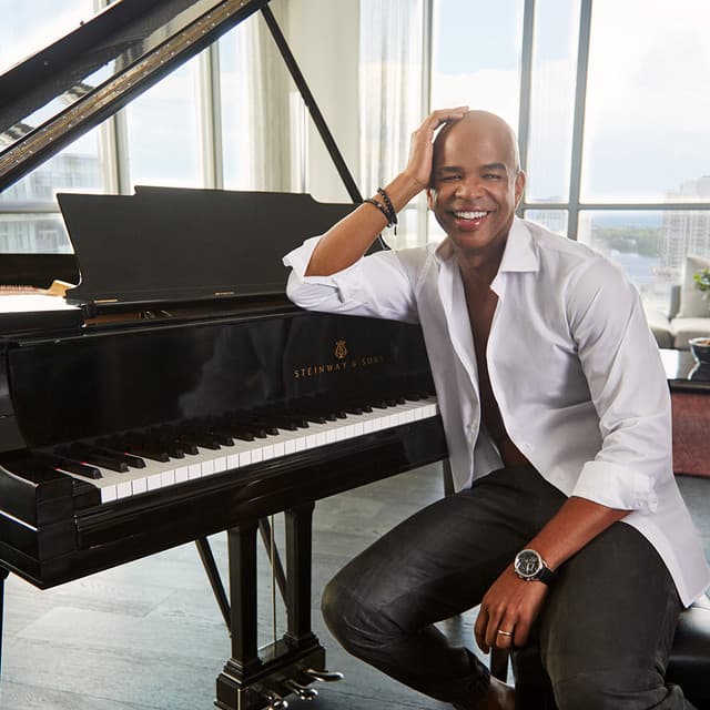 Chris Willis artist profile