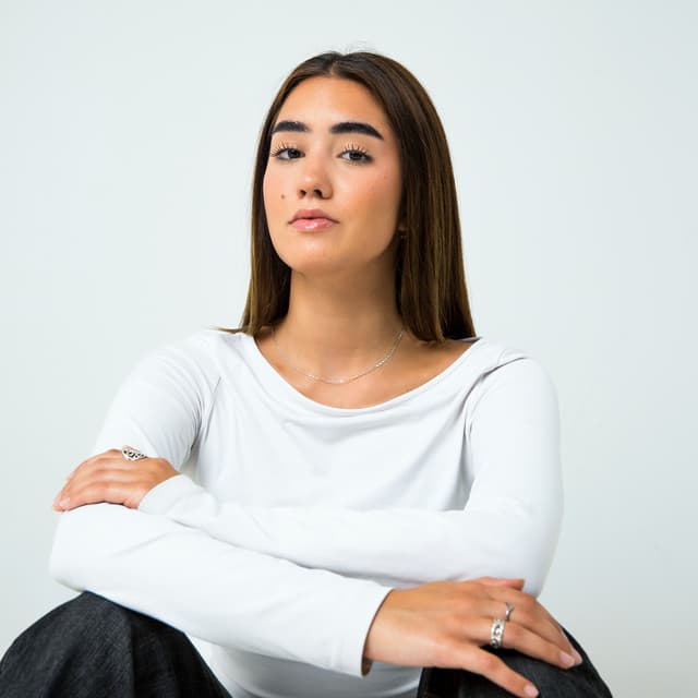 Olivia Lobato artist profile image