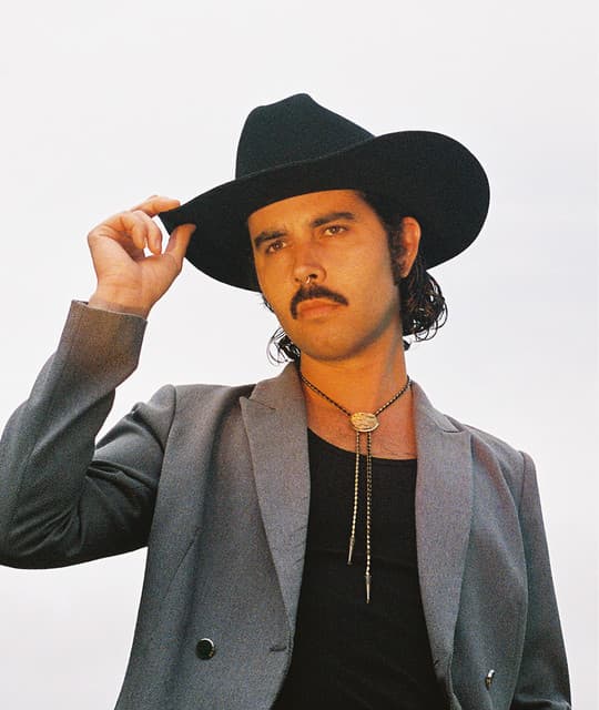 Hemi Hemingway artist profile