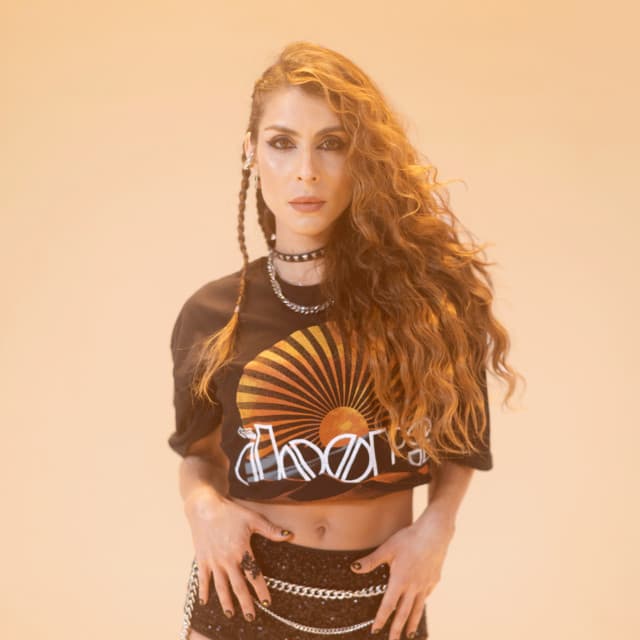 María León artist profile image