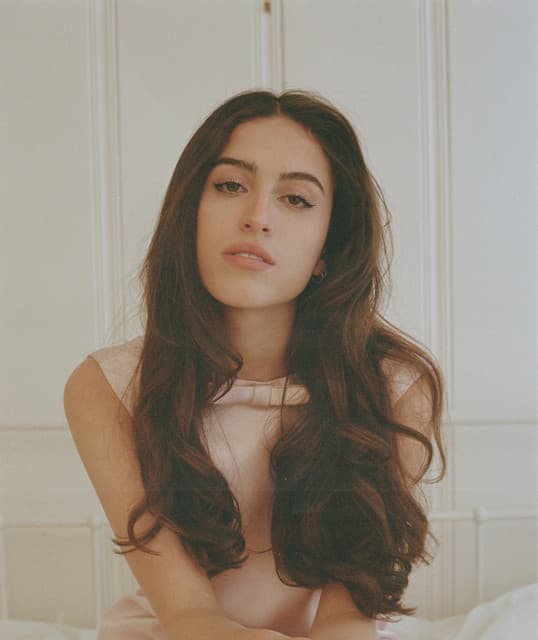 Ally Salort artist profile image