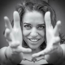 Ani DiFranco's artist profile image
