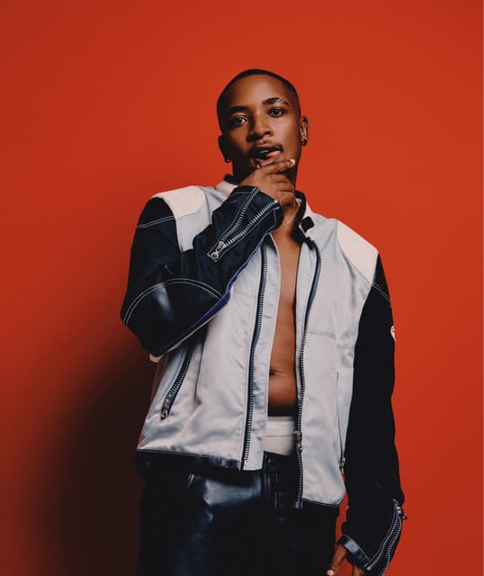 EeQue artist profile image