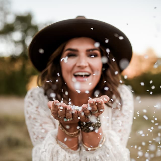 Claire Wyndham profile