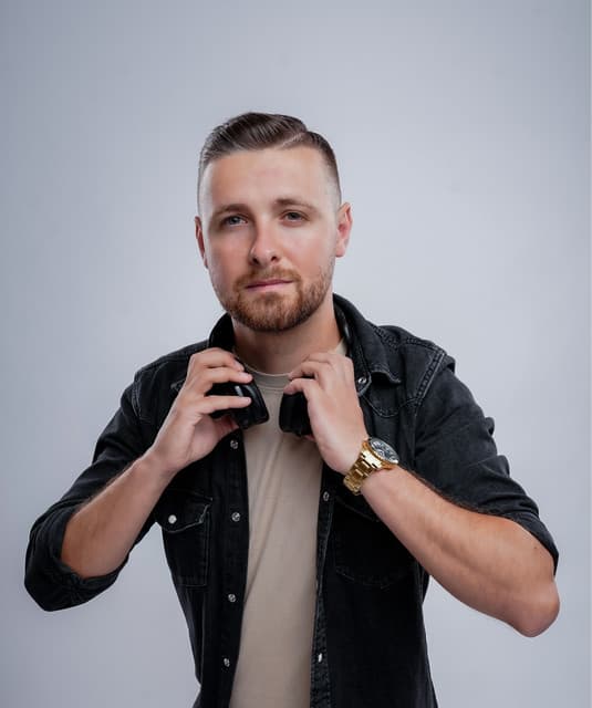 DJ Clau's artist profile image