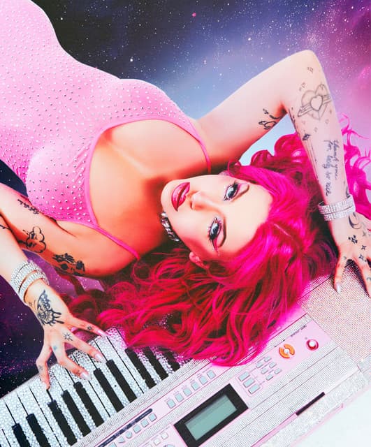 Chrissy Chlapecka artist profile