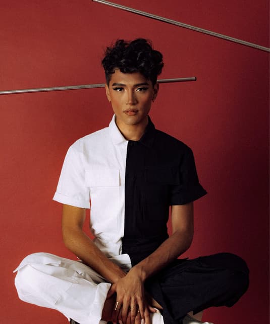 Justin David Sullivan artist profile image