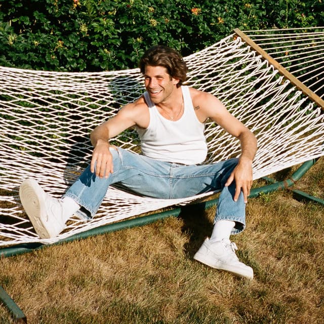 Carter Reeves artist profile image