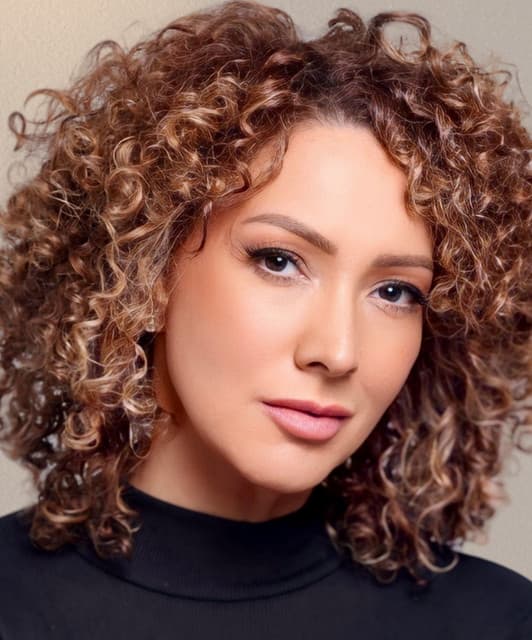 Erika Ender artist profile image