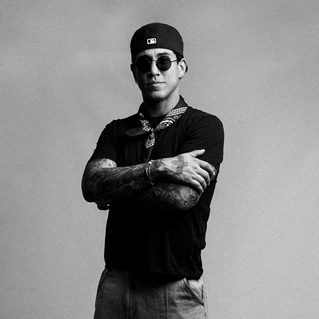 Pumba Dos Santos artist profile image