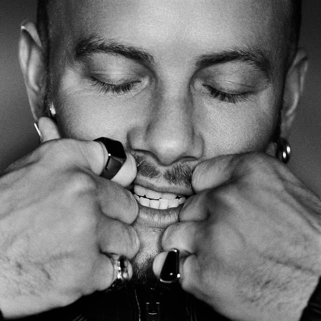 Laurence Guy's artist profile image