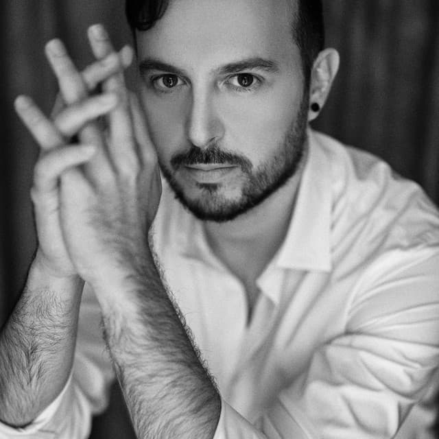 Luca D'Alberto artist profile image