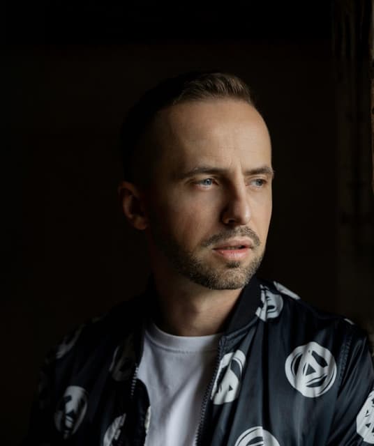 Rene Rodrigezz profile
