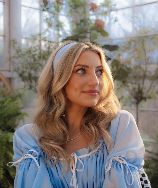 Halle Kearns's artist profile image