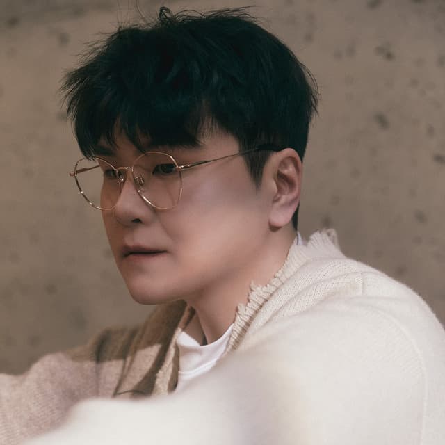 Shin Yong Jae artist profile