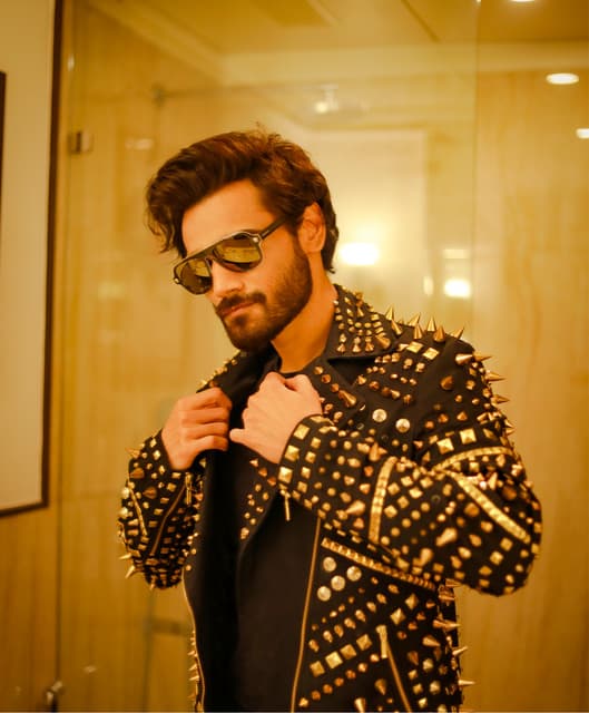 Yasser Desai artist profile image