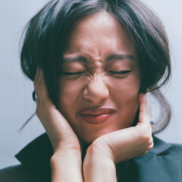 Sarah Kinsley artist profile image