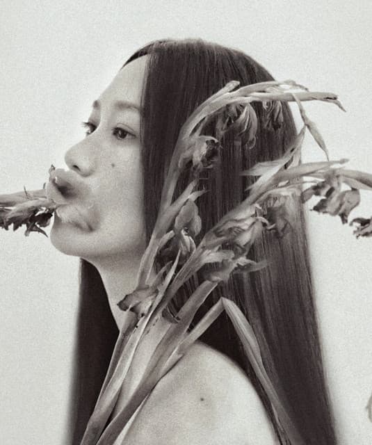 LI YILEI artist profile image