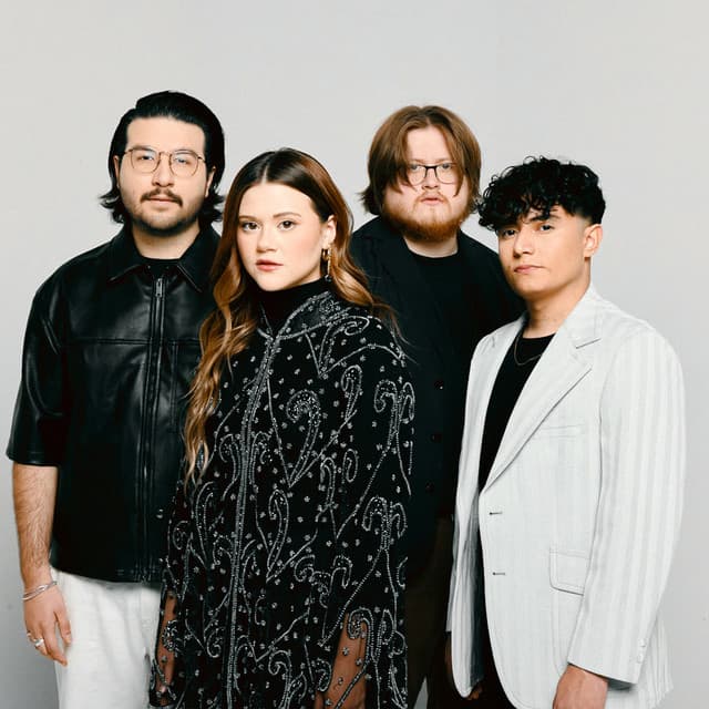 Un Corazón artist profile image