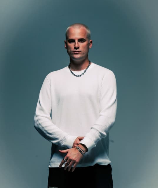 Devault's artist profile image