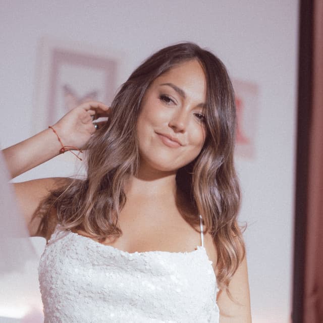 María Parrado artist profile image