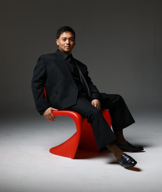 Sofronio Vasquez's artist profile image