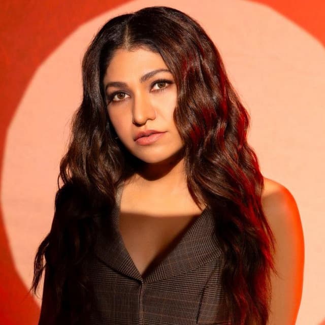 Tulsi Kumar artist profile image