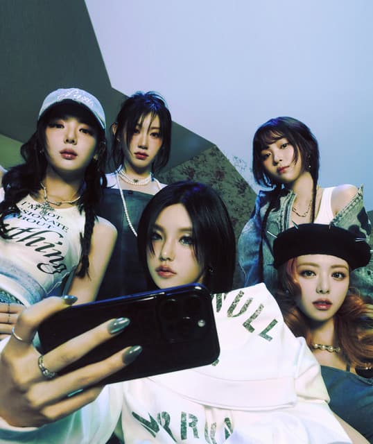 ITZY artist profile image