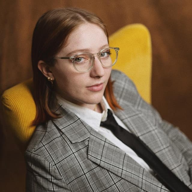 Zoe Sparks artist profile image