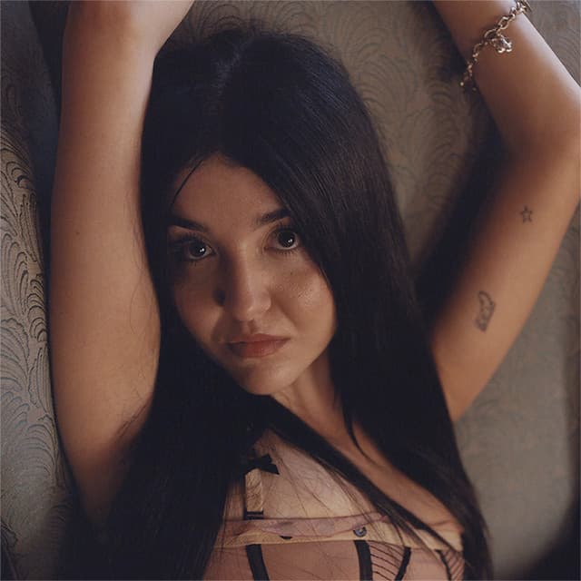 Devon Gabriella artist profile