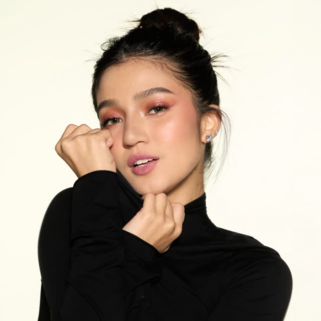 Belle Mariano artist profile image