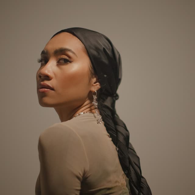 Yuna's artist profile image