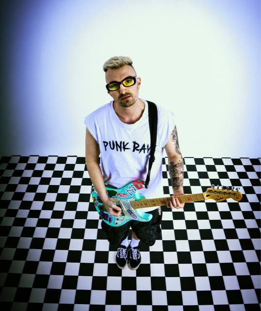STVW artist profile image