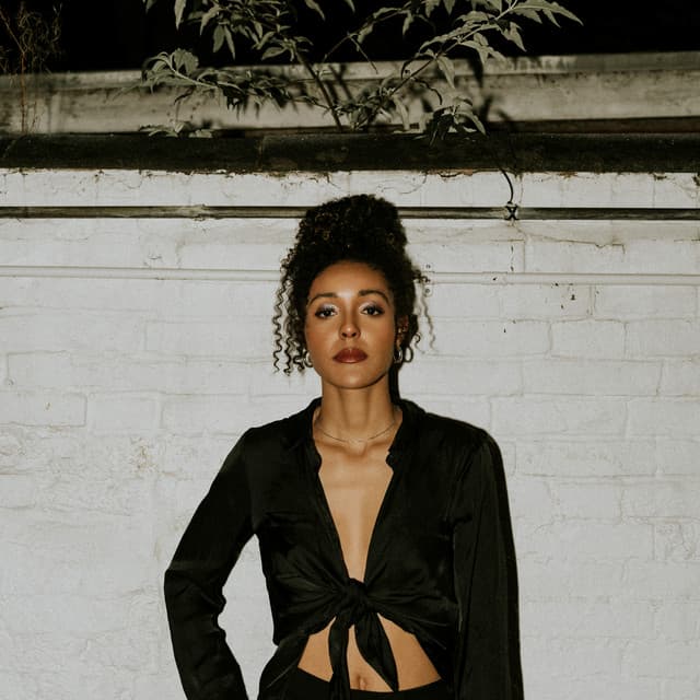 Danniella Dee profile