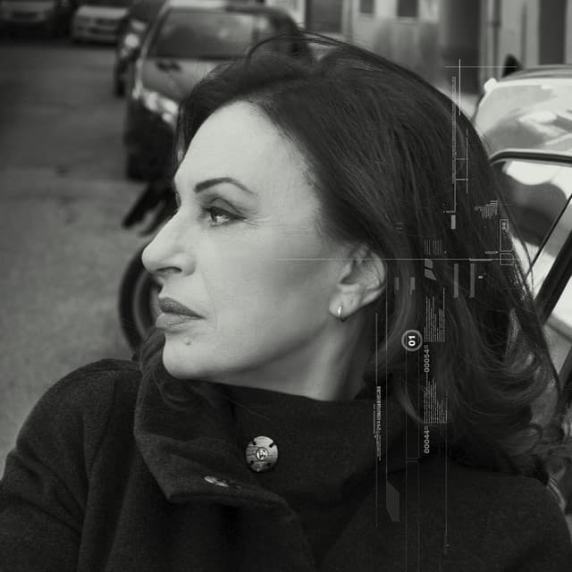 Haris Alexiou artist profile image