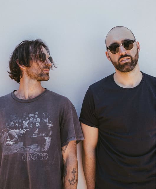 Islandis artist profile image