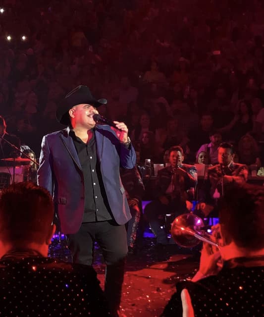 Chuy Lizarraga y Su Banda Tierra Sinaloense artist profile image